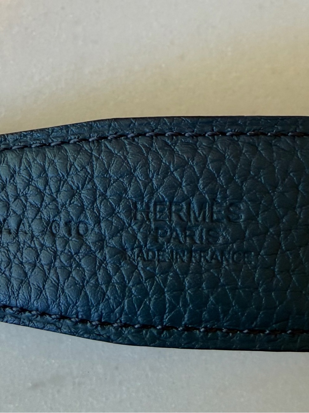 Hermes Reversible H Black/Blue Leather Belt with Gold H Buckle size 90 - Picture 4 of 4